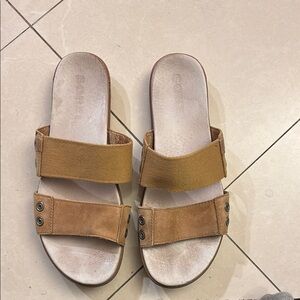 Sorel Tan Slide Sandals